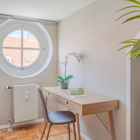 Apartament Quiet Courtyard Altstadt - 2br, Lift & Free Parking By Hero Homes