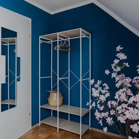 Quiet Courtyard Altstadt - 2br, Lift & Free Parking By Hero Homes * Graz