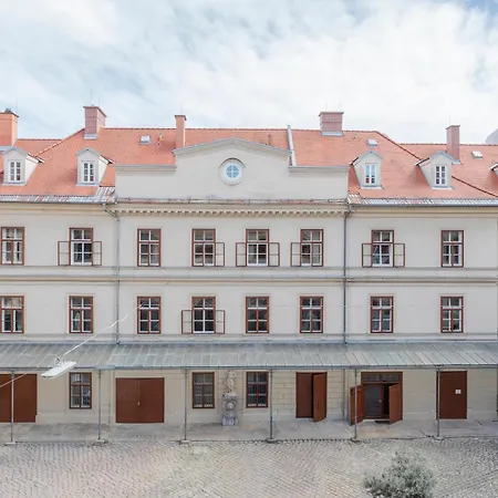 Apartament Quiet Courtyard Altstadt - 2br, Lift & Free Parking By Hero Homes *