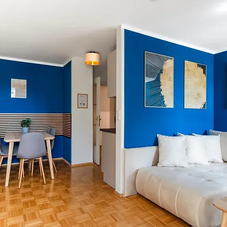 Quiet Courtyard Altstadt - 2br, Lift & Free Parking By Hero Homes * Graz