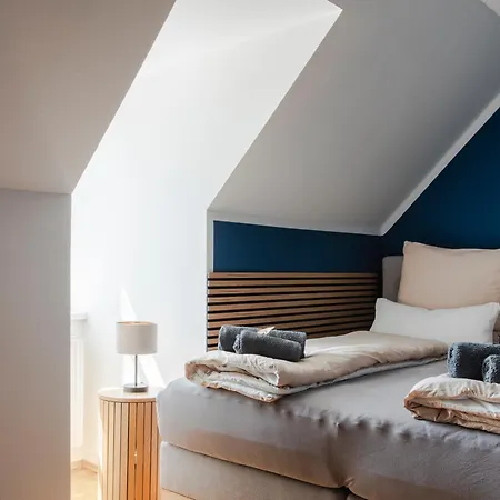 Quiet Courtyard Altstadt - 2br, Lift & Free Parking By Hero Homes