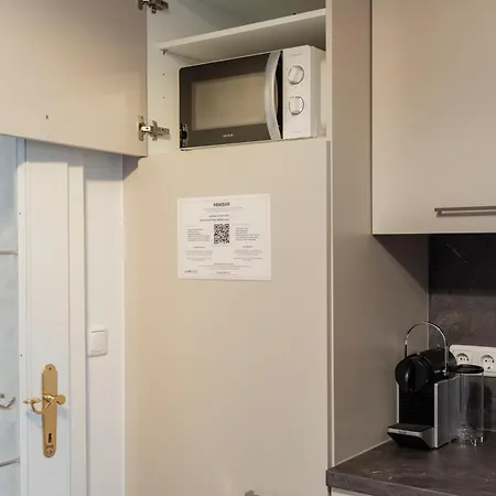 Quiet Courtyard Altstadt - 2br, Lift & Free Parking By Hero Homes Apartament Graz