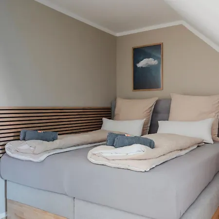 Quiet Courtyard Altstadt - 2br, Lift & Free Parking By Hero Homes * Graz